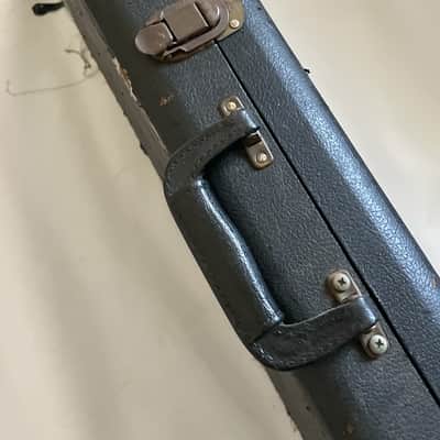 Immagine 1980's Kramer Pacer, Baretta, Sustainer Black Tolex Hardshell Electric Guitar Case (Rough Shape, Needs repair) - 16