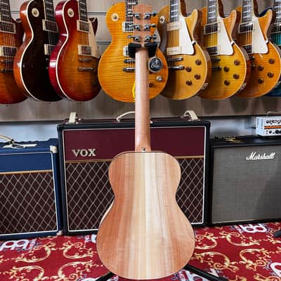 Maton Mini EM6 w/ Case image 8