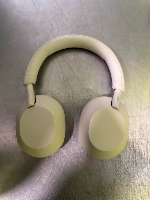 Sony WH-1000XM5 Wireless Headphones 2022 - Present - White image 1
