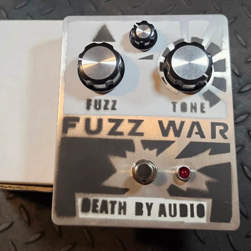 Death By Audio Fuzz War