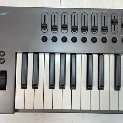 Nektar Impact LX61+ USB MIDI Keyboard Controller 2016 - 2021 - Black image 2