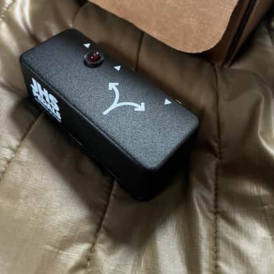 JHS Buffered Splitter V2 2018 - Present - Black image 2