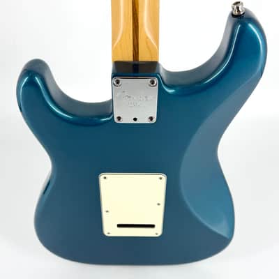 2000 Fender American Standard Stratocaster – Aqua Marine Metallic image 7