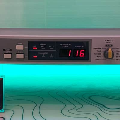 Akai Xe 8 « midi drum expander » 90’s -100% fully working order + 2 cards + original manual