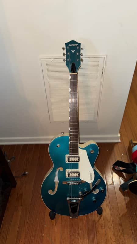 Gretsch G5410T Electromatic Tri-Five 2021 - Present - Two Tone Ocean Turquoise/Vintage White image 1