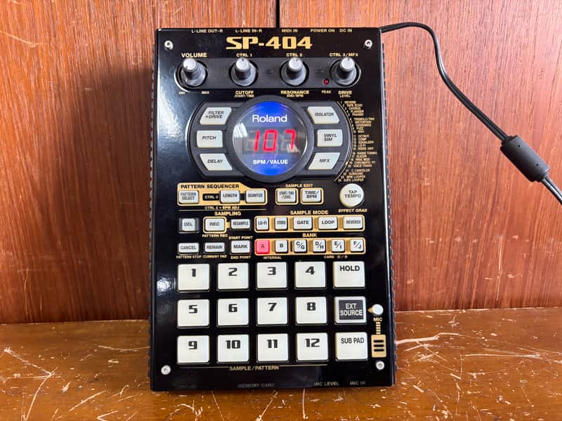 Roland SP-404 Sampler | Reverb Canada
