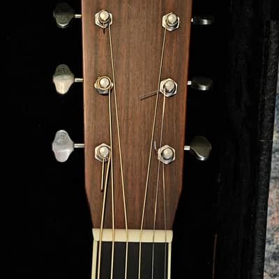 Larrivee OM-60 2003 - natural image 3