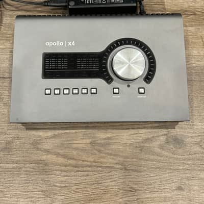 Universal Audio Apollo x4 QUAD Thunderbolt 3 Audio Interface 2019 - Present - Gray image 2