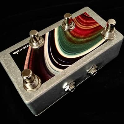 Saturnworks Soft Touch Normally Open or Normally Closed Momentary Double Double Switch + TRS Jacks for Boss, Line 6, EHX, & More - Handcrafted in California image 2