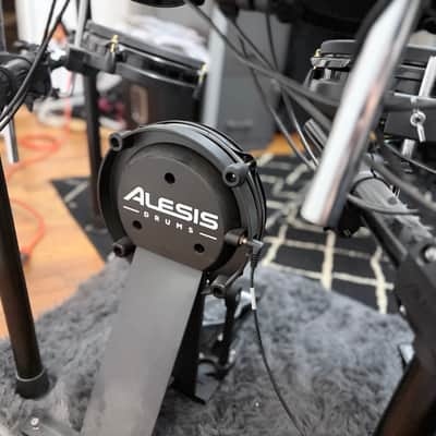 Alesis Surge Mesh Special Edition E-Drum Kit - Excellent Condition image 3