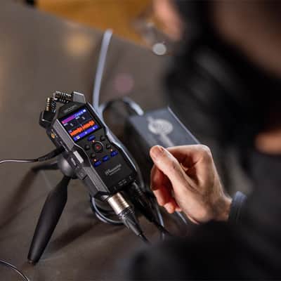 Zoom H4essential 4-Track 32-Bit Float Handy Recorder image 12