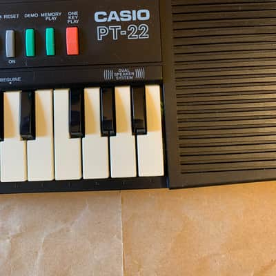 Casio PT-22 29-Key Mini Synthesizer 1980s Japan EC image 7