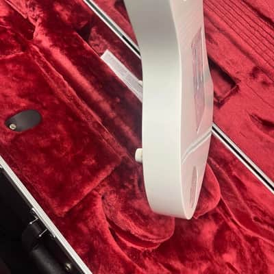 ibanez jem 7 dizmazio pick ups, floral print inlays w/scalloped frets image 6