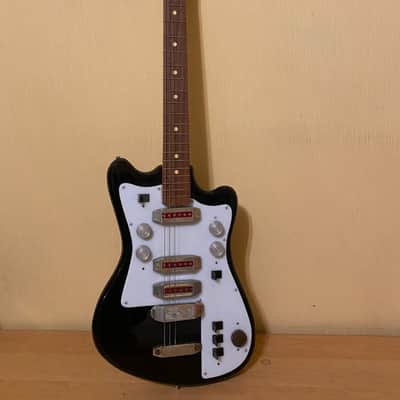 Formanta Solo-ll Electric Guitar USSR Soviet with Fuzz Vintage image 2