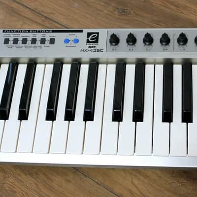 Evolution MK-425C MIDI controller image 1