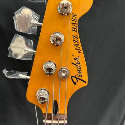 Fender Limited Edition Laura Lee Jazz Bass - Vintage White image 5
