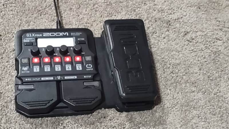 Zoom G1X Four
