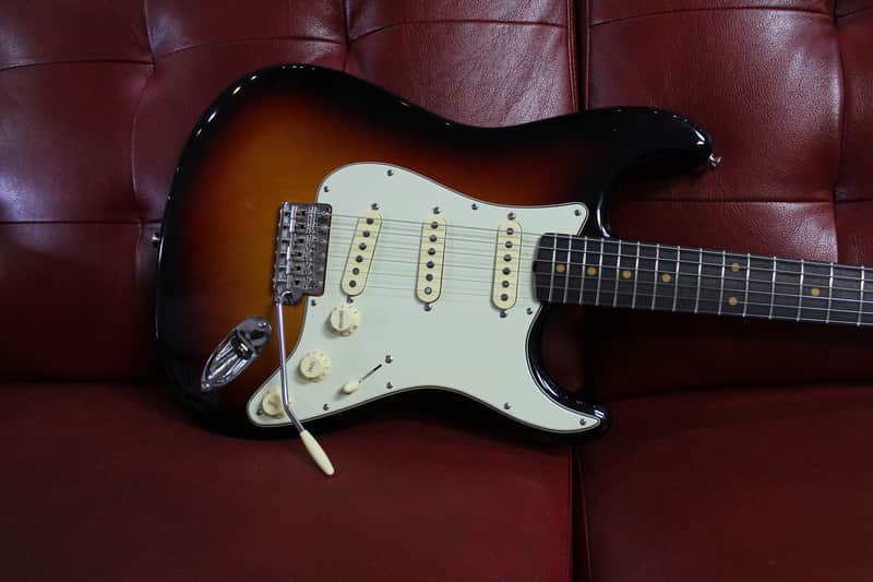 Fender 1961 Vintage Reissue VRII Stratocaster 2023 - 3 Tone Sunburst MINT image 1