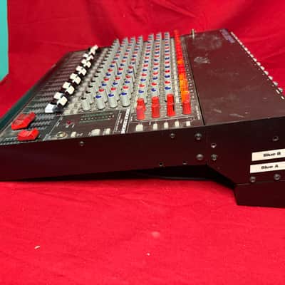 Mackie 1604 + XLR10 mic 16 channel mixer image 7