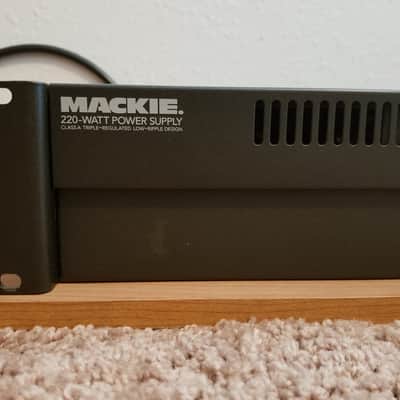Mackie 16.8.2 8-Bus Mixing Console image 5