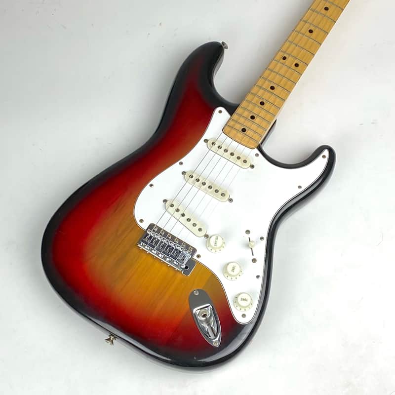 Fender Stratocaster 1974 - Sunburst, Maple neck  Super clean. with original hard  Fender Tolex case image 1
