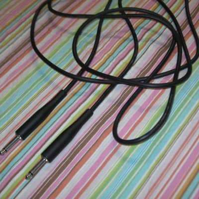 lightly used genuine Fender instrument cable, 10 feet, black PVC - Professional OFC (oxygen-free copper) Noiseless Instrument Cable (1/4" Straight TS Male to 1/4"Straight TS Male plugs) image 16
