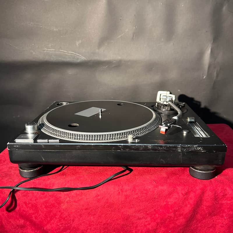 Technics SL1200MK6 Quartz Direct Drive DJ Turntable - Black image 1
