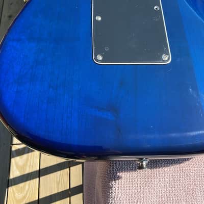 Fender Player Stratocaster HSS Plus Top with Maple Fretboard 2019 - 2021 - Blue Burst image 10
