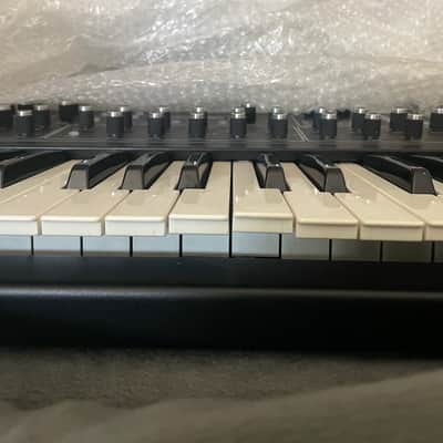 Dave Smith Instruments Prophet 08 PE 61-Key 8-Voice Polyphonic Synthesizer 2009 - 2015 - Black with Wood Sides WITH CASE image 6