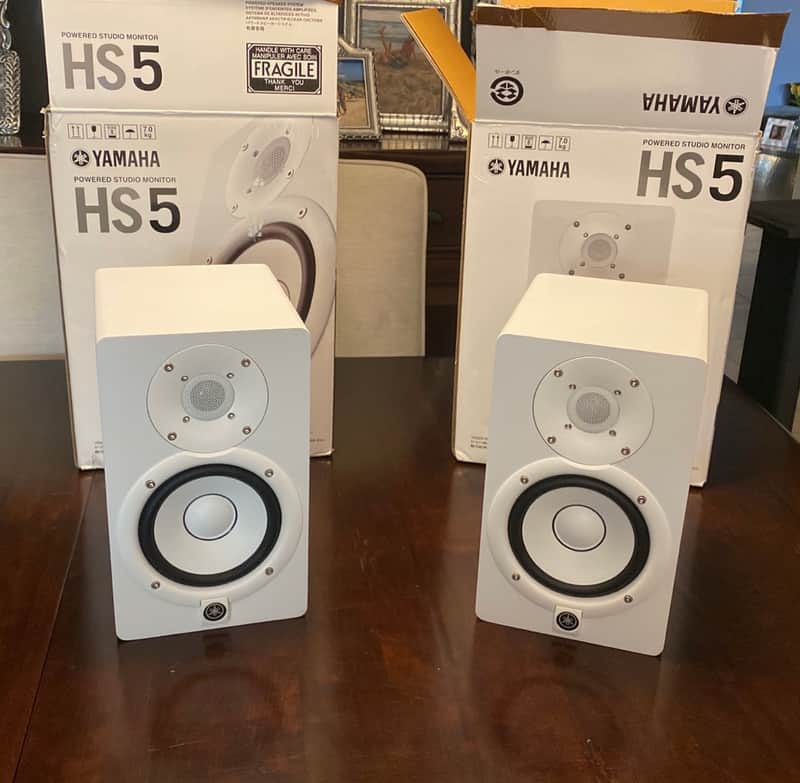 Yamaha HS5 5" Powered Studio Monitor (Single) 2015 - Present - White image 1