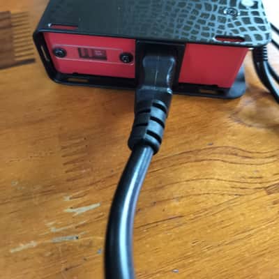 Gator GTR-PWR-5 Power Supply with 5 Isolated Outlets 2010s - Black image 3