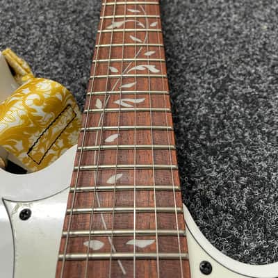 Ibanez JEMJR White w/ Upgraded Pickguard – Steve Vai Style image 2