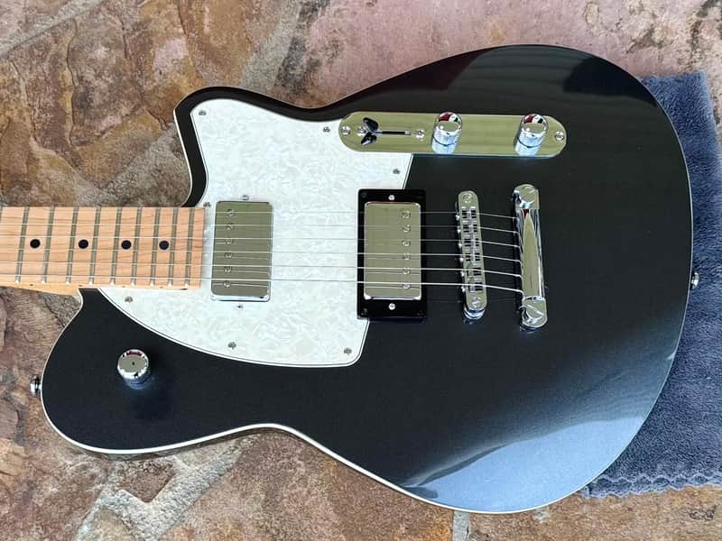 Reverend Charger HB with Roasted Maple Fretboard 2020 - Present - Gunmetal with White Pickguard