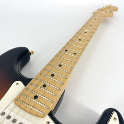 2014 Fender 60th Anniversary Commemorative American Stratocaster – 2 Tone Sunburst image 9