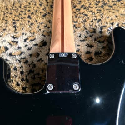 Fender Stratocaster Standard HH MIM 2016 - Black image 15