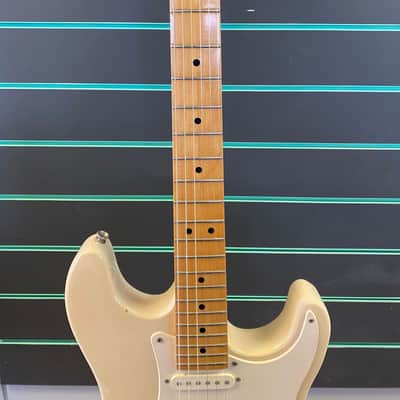 Peavey Predator White 1990-2000 Electric Guitar image 6