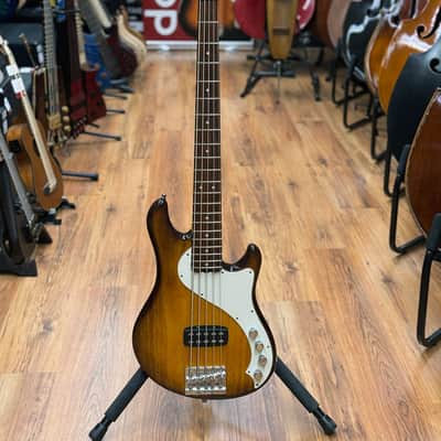 Fender American Deluxe Dimension Bass V Violin Burst image 2