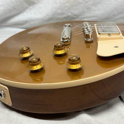 Gibson Les Paul Standard Guitar with Case 2021 - Gold Top goldtop image 19