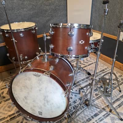 Camco Drums Los Angeles 1970s - Walnut image 2