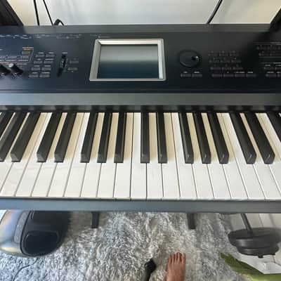 Korg Triton Extreme 88-Key 120-Voice Polyphonic Workstation 2005 - 2009 - Black image 3