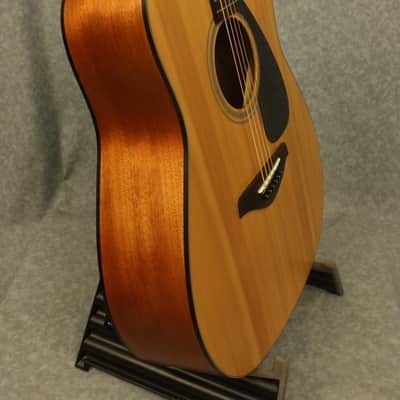 Yamaha FG650MS 2001 Natural image 9