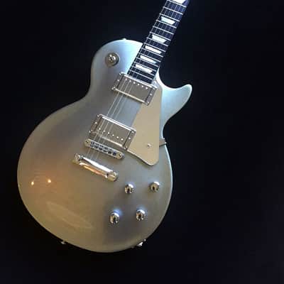 Gibson  Les Paul 2015 Silver Pearl with Stainless Steel frets! image 2