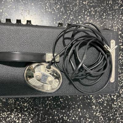 Fender '65 Twin Reverb Reissue 85-Watt 2x12" Guitar Combo 1991 - Present - Black image 4