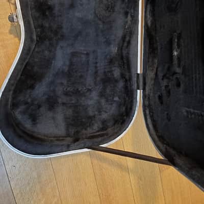 Fender Molded guitar case 2000's image 11