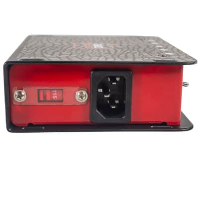 Gator Cases Pedal Board Power Supply with 5 Isolated Outputs image 3