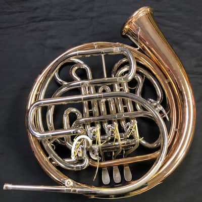 Holton H105 Screw Bell Double French Horn with Additional Leadpipe image 13
