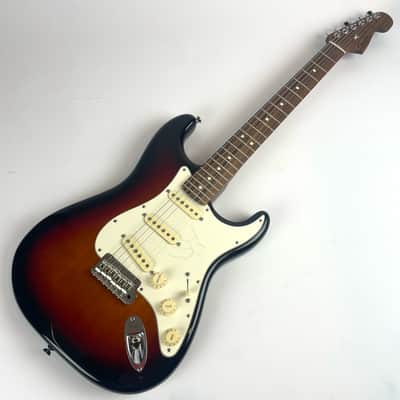 Fender Stratocaster 2014 - Sunburst Solid Rosewood neck, OHSC image 2