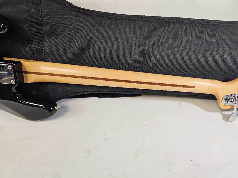 Fender Standard Jazz Bass with Maple Fretboard 2008 - 2016 - Black image 1