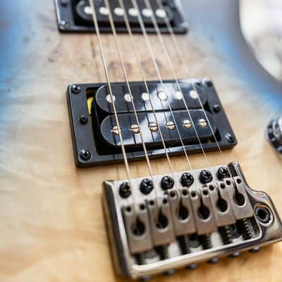 PRS SE Exotic Custom 24-08 Poplar Burl  2025 - Lake Blue Midnight Burst - Satin image 4
