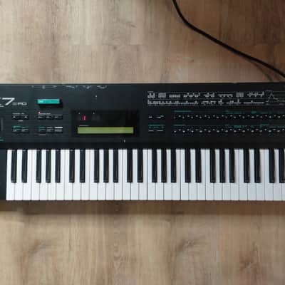 Yamaha DX7IIFD 16-Voice Synthesizer with Floppy Drive and Expansion Cartridge 1986 - 1989